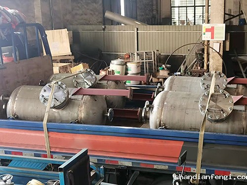 2022.02.28 发往常州的4台压力容器不锈钢蓄水罐顺利交付
