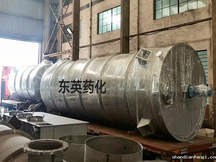 2022.03.26 发往云南昆明的搅拌罐，储罐顺利交付