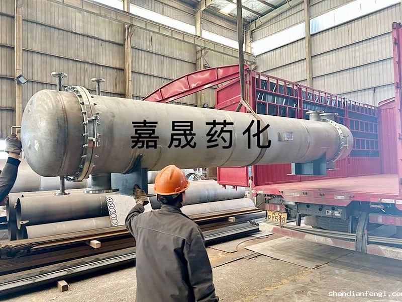 2024.5.13 两台93平方管壳式换热器发往南昌